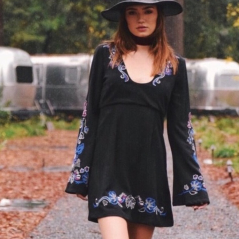 Free People Holiday Folk Mini Dress in Black Combo sz 8 NWT